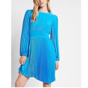NWOT Express long sleeve pleated dress